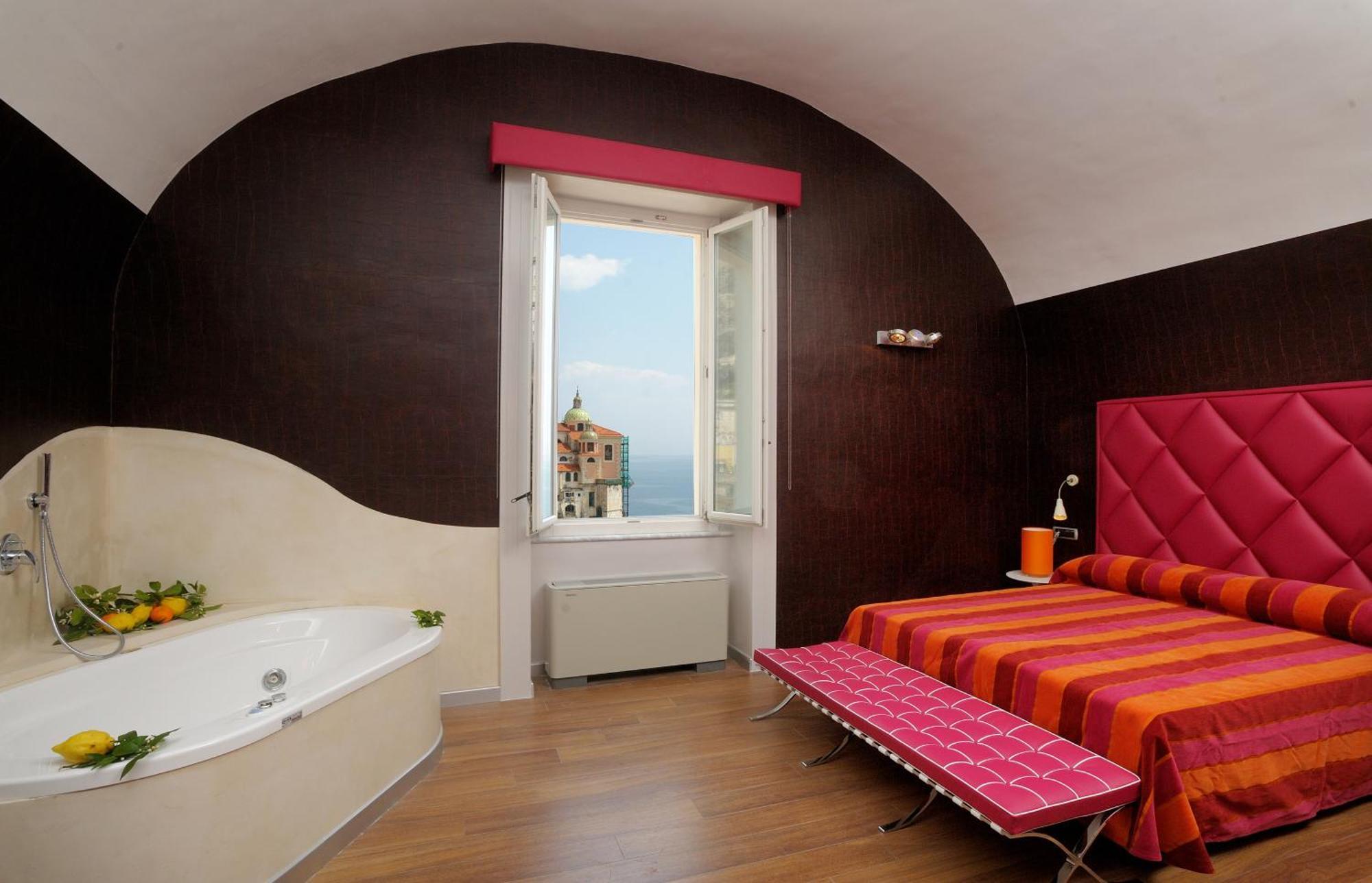 Palazzo Ferraioli - Hotel & Wellness Atrani Bagian luar foto